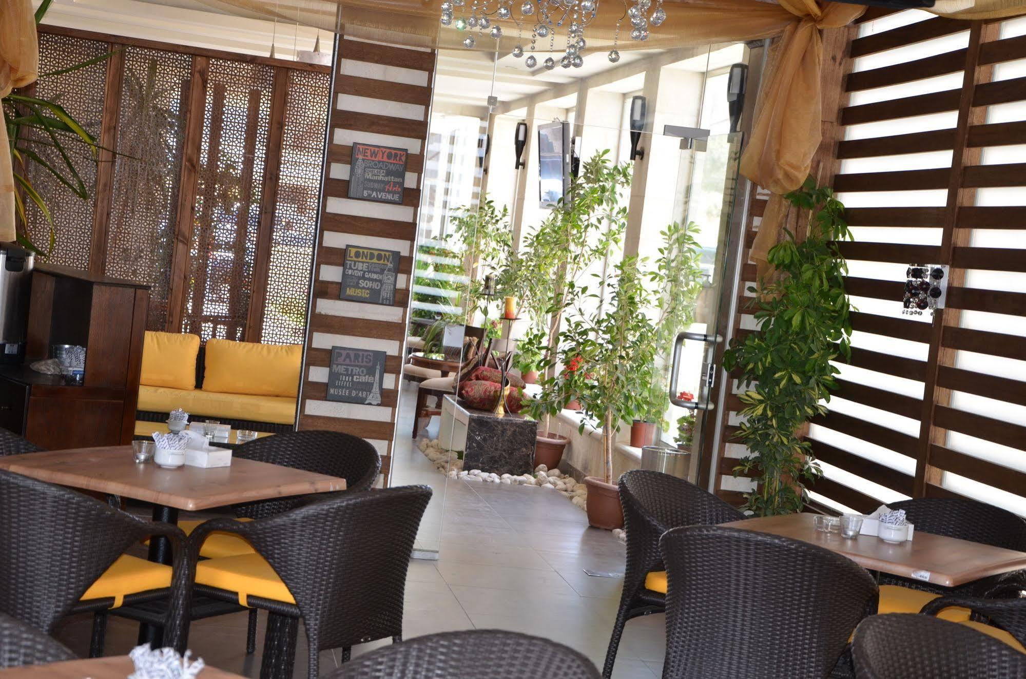 Diamond Hotel Amman Exterior photo